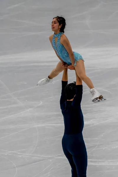 河北省北京で開催された2022年北京冬季オリンピック期間中 首都屋内競技場で行われたペアフィギュアスケートショートプログラムに木原隆一選手と三浦陸選手 Jpn が出演 — ストック写真