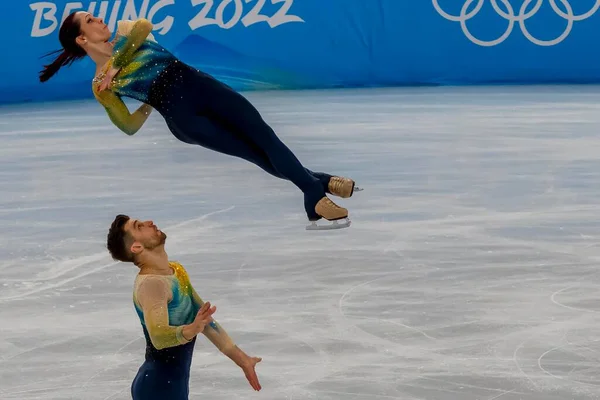 베이징 에서열리는 2022 베이징 올림픽 기간에 경기장에서 Pair Figure Skating — 스톡 사진