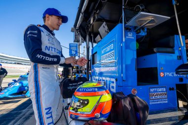 Barcelona, İspanya 'dan ALEX PALOU (10) FT. Worth Texas Motor Speedway' de XPEL 375 için antrenman yapmaya hazırlanıyor..