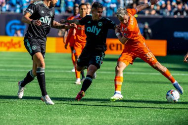 Arjantinli FC Cincinnati orta saha oyuncusu ALVARO BARREAL, Charlotte, Kuzey Carolina 'daki Bank of America Stadyumu' nda The Charlotte FC 'ye karşı oynuyor. Charlotte FC düzenlemelerde konuk FC Cincinnati 'yi 2-0 yendi..
