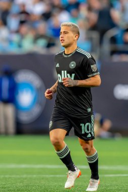 Charlotte FC Forward CRISTIAN ORTIZ Rosario, Arjantin takımlarından Charlotte, Kuzey Carolina 'daki Bank of America Stadyumu' nda FC Cincinnati 'ye karşı oynuyor. Charlotte FC düzenlemelerde konuk FC Cincinnati 'yi 2-0 yendi..
