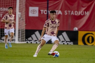 Portland Timber 'ın orta saha oyuncusu David Ayala (ARG), ABD' nin Frisco kentindeki Toyota Stadyumu 'nda The Dallas FC' ye karşı oynuyor..  