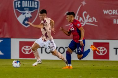 Portland Timber 'ın orta saha oyuncusu David Ayala (ARG), ABD' nin Frisco kentindeki Toyota Stadyumu 'nda The Dallas FC' ye karşı oynuyor..  