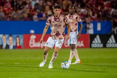 Portland Timber 'ın orta saha oyuncusu David Ayala (ARG), ABD' nin Frisco kentindeki Toyota Stadyumu 'nda The Dallas FC' ye karşı oynuyor..  