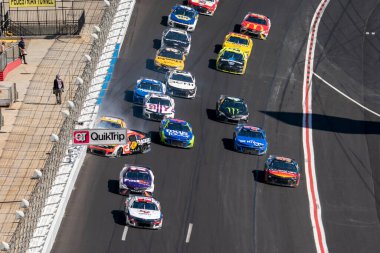 20 Mart 2022 - Hampton, GA, ABD: Austin Dillon ve Kyle Busch Hampton, GA 'daki Atlanta Motor Yarış Pisti' ndeki Folds of Honnor Quik Trip 500 için yarışırken kaza yaptı..