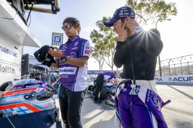 Tokyo, Japonya 'dan TAKUMA SATO (51), Long Beach, Kaliforniya' daki The Streets of Long Beach 'teki Long Beach' in Acura Grand Prix 'sine hazırlanıyor..