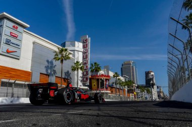 Bassingham, İngiltere 'den Jack HARVEY (45), Long Beach, Kaliforniya' daki Long Beach Caddeleri 'nde düzenlenen Acura Grand Prix antrenmanı sırasında virajlarda koşuyor..