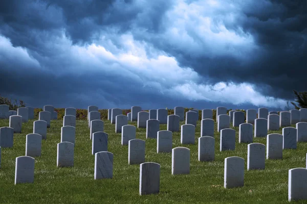 Vue Générique Cimetière Anciens Combattants Sommet Une Colline Montrant Fierté — Photo