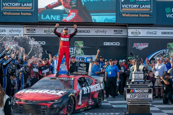 Ross Chastain Gewinnt Den Geico 500 Auf Dem Talladega Superspeedway — Stockfoto