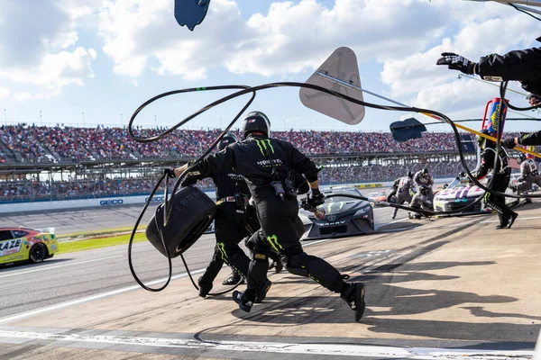 Kurt Busch Sprowadza Samochód Serwisu Geico 500 Talladega Superspeedway Lincoln — Zdjęcie stockowe