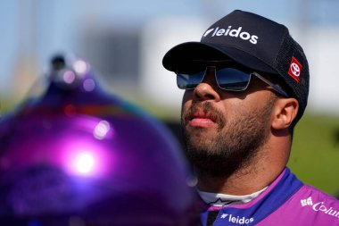 Bubba Wallace, Dover, DE 'deki Dover Motor Yarış Pisti' nde RelaDyne tarafından sunulan DuraMAX Drydene 400 için hazırlanıyor..