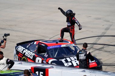 Josh Berry Dover, DE 'deki Dover Motor Yarış Pisti' nde A-GaAME 200 'ü kazandı..