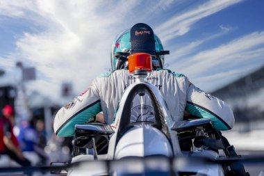 17 Mayıs 2022 - Indianapolis, Indiana, ABD: Stouffville, Kanada 'dan DALTON KELLETT (4) Indianapolis 500 için Indianapolis Indiana' daki yarış pistinde antrenman yapmaya hazırlanıyor.