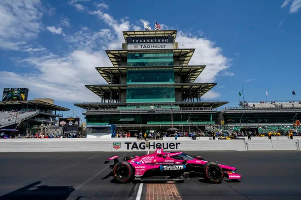 Simon Pagenaud Montmorillon Francia Cruza Patio Ladrillos Durante Una Sesión — Foto de Stock