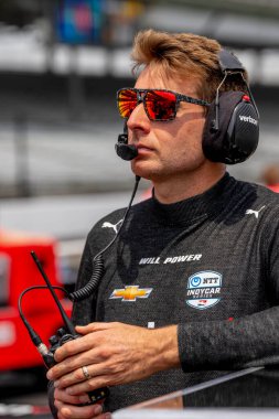 ABD 'li JR HILDEBRAND (11) Indianapolis Motor Speedway Indianapolis, Indiana, ABD' de yarışmaya hak kazanmıştır..