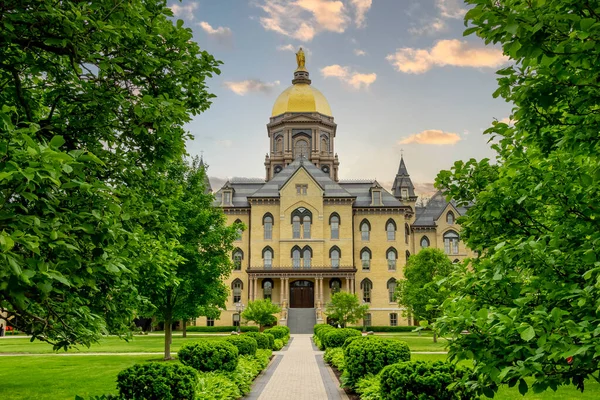 Cúpula Dorada Alto Del Edificio Main Universidad Notre Dame — Foto de Stock