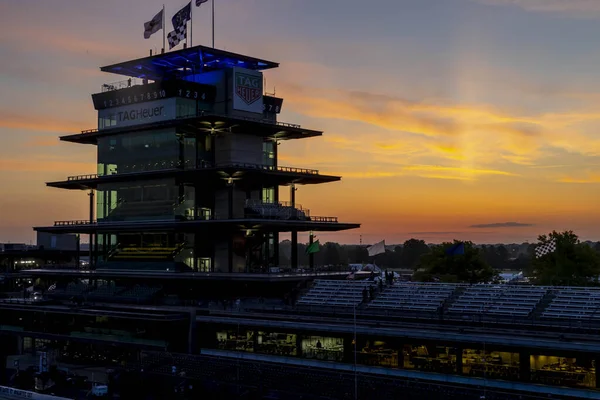 印第安纳波利斯高速道 Indianapolis Motor Speedway 是印第安纳波利斯500的印第安纳波利斯系列赛的东道主 — 图库照片