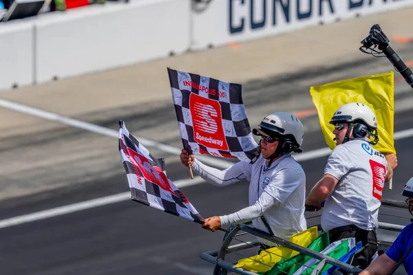 瑞典库姆拉的Marcus Ericsson 在印第安纳波利斯的印第安纳波利斯高速道赢得了印第安纳波利斯500汽车奖 — 图库照片