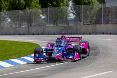 Nevada City, Kaliforniya 'dan ALEXANDER ROSSI (27) Detroit MI' deki Belle Isle Park 'ta yapılan Chevrolet Detroit Grand Prix uygulamaları.