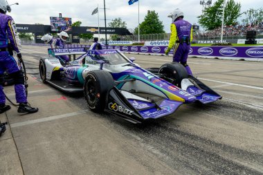 Tokyo, Japonya 'dan TAKUMA SATO (51), Detroit' teki Belle Isle Park 'taki Chevrolet Detroit Grand Prix sırasında arabasını servise getiriyor..