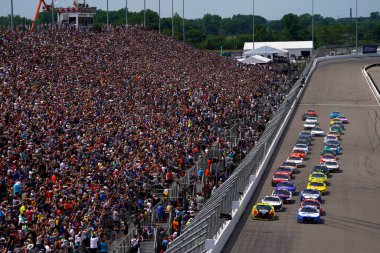 NASCAR Cup Serisi, Madison, IL 'deki World Wide Technology Raceway' deki Gateway 'de Illinois 300 yarışını kazandı..