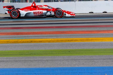Kumla, İsveç 'ten MARCUS ERICSSON (8), Toronto' daki Toronto Caddeleri Sergisi 'ndeki Honda Indy Toronto' nun antrenman oturumunda virajlardan geçiyor..