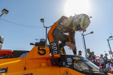 Monterey, Meksika 'dan PATO OWARD (5), Newton, IA, ABD' deki Iowa Speedway 'de 300 çiftçiye Hy-Vee Saltue yarışına katılmaya hak kazandı..