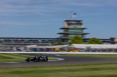 Jüpiter, Florida 'dan KYLE KIRKWOOD (14) (R) Indianapolis' teki Gallagher Grand Prix 'si için yapılan tatbikat sırasında virajlardan geçer..