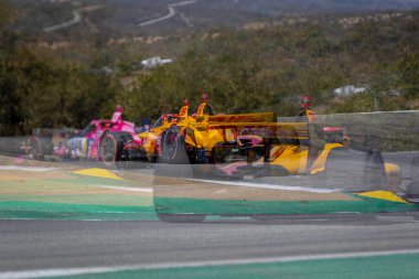 Cenevre, İsviçre 'den ROMAIN GROSJEAN (28) Monterey, Monterey' deki WeatherTech Raceway Laguna Seca 'da düzenlenen Firestone Grand Prix sırasında yarışır..