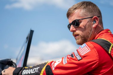 Justin Allgaier, Bristol, TN, ABD 'deki Food City 300 için antrenman yapıyor..