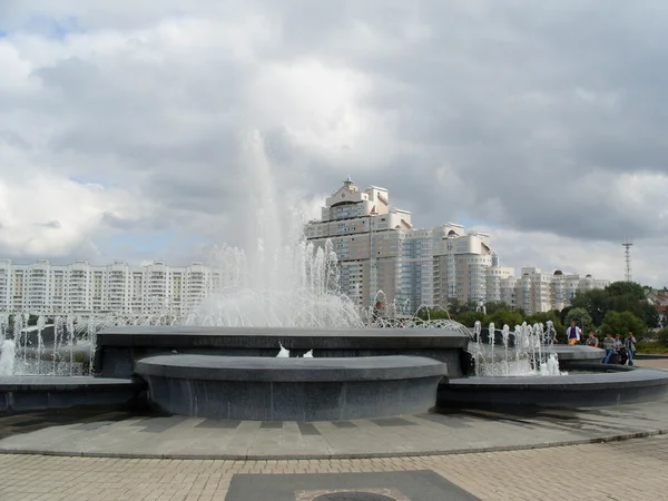 Architecture and nature of Minsk — Stock Photo, Image