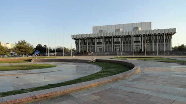 Ташкент палац "Дружби народів". — стокове фото