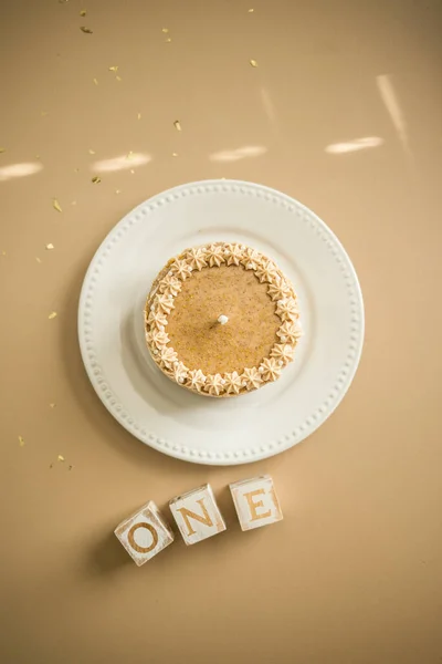 Bir Yıllık Doğum Günü Pastası 