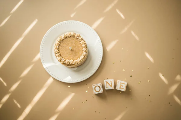 Bir Yıllık Doğum Günü Pastası 