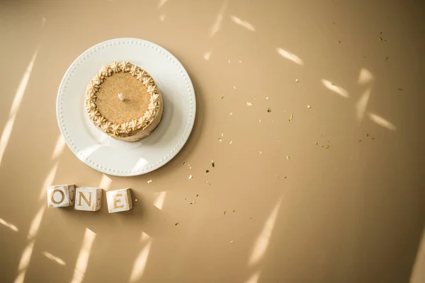 Bir Yıllık Doğum Günü Pastası 