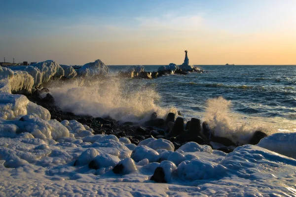 kış deniz feneri.