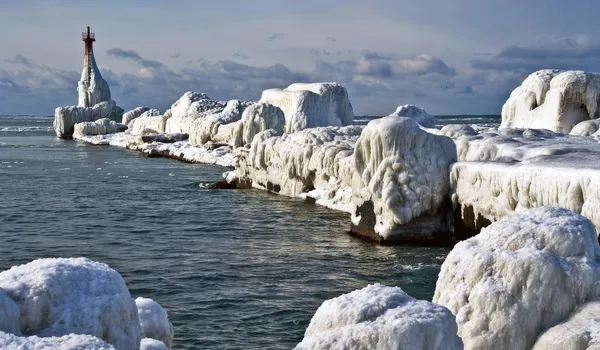 Faro d'inverno Kholmsk . — Foto Stock