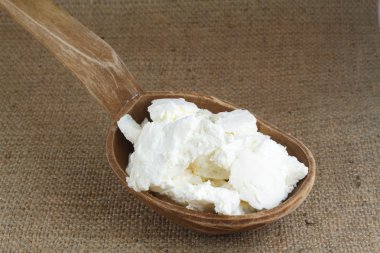Süzme peynir.