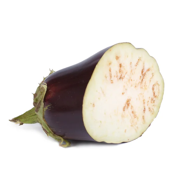 Ripe eggplant sliced ??and isolated on white background — Stock Photo, Image