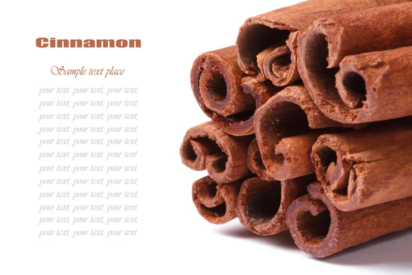 Bundle of cinnamon sticks closeup isolated on white background — Stock Photo, Image