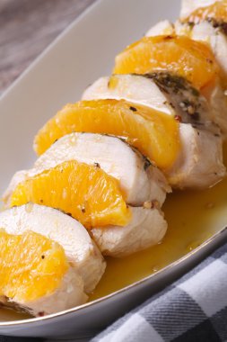 portakal soslu dikey ile tavuk fileto