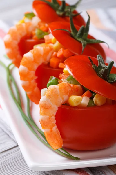 Appetizer of fresh tomatoes stuffed with shrimp and vegetables — Stock Photo, Image