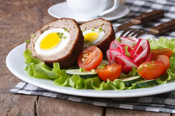 Scotch eggs with salad of fresh vegetables — Stock Photo, Image