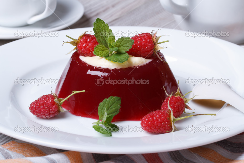 Delicious jelly with fresh raspberries and mint
