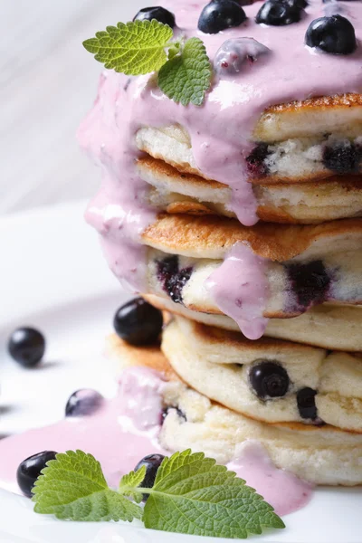 Delicious breakfast of blueberry Pancake with berry cream — Stock Photo, Image