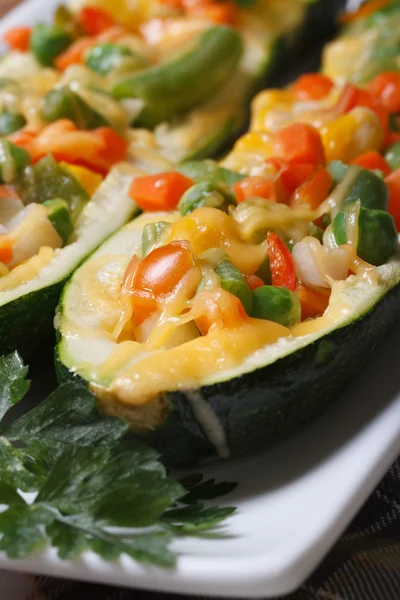 Vegetarian food: baked zucchini stuffed vegetables — Stock Photo, Image