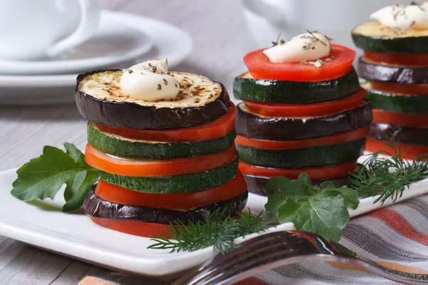 Vegetariánské zapečené cukety, rajčat a lilku — Stock fotografie