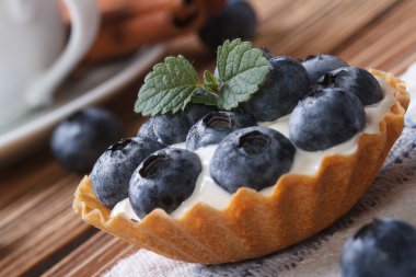 yaban mersini ve krem peynir portre ile tartlets