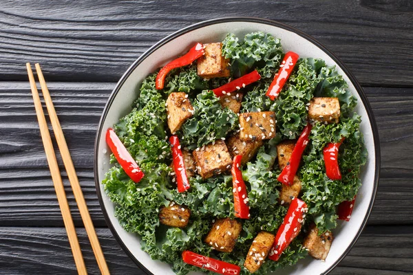 Salade Tofu Végétalien Biologique Avec Poivrons Chou Frisé Graines Sésame — Photo