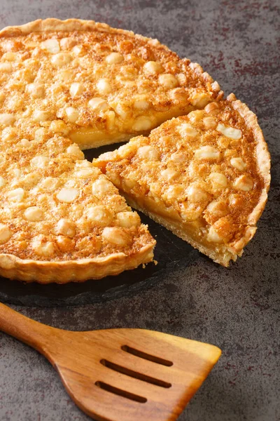 Macadamia Tart Nuts Creamy Luxurious Golden Filling Baked Buttery Homemade — стокове фото